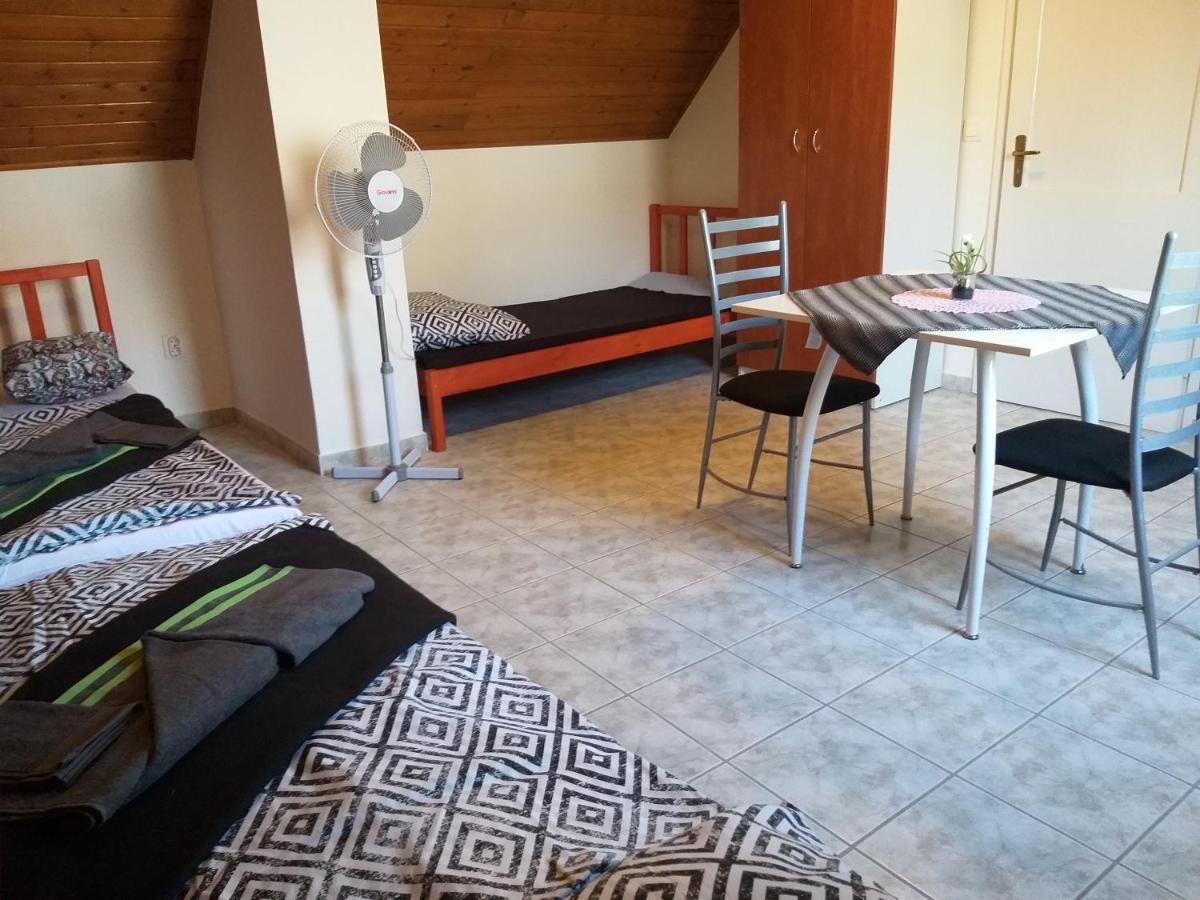 Azure House Aparthotel Keszthely Eksteriør bilde