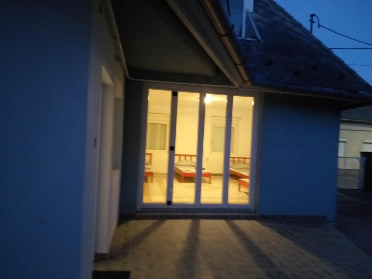 Azure House Aparthotel Keszthely Eksteriør bilde