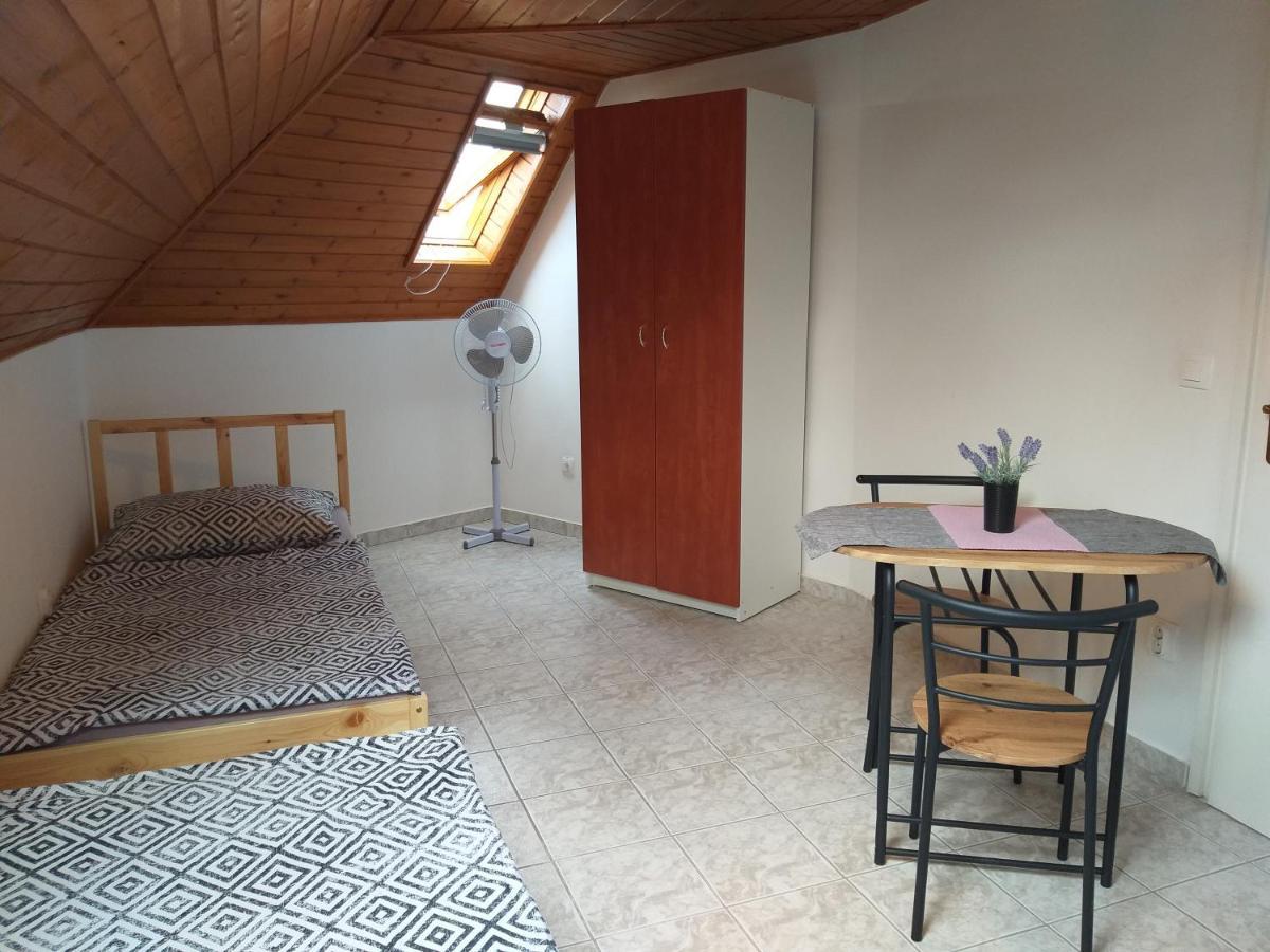 Azure House Aparthotel Keszthely Eksteriør bilde