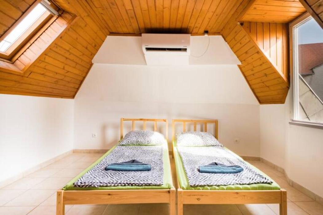 Azure House Aparthotel Keszthely Eksteriør bilde